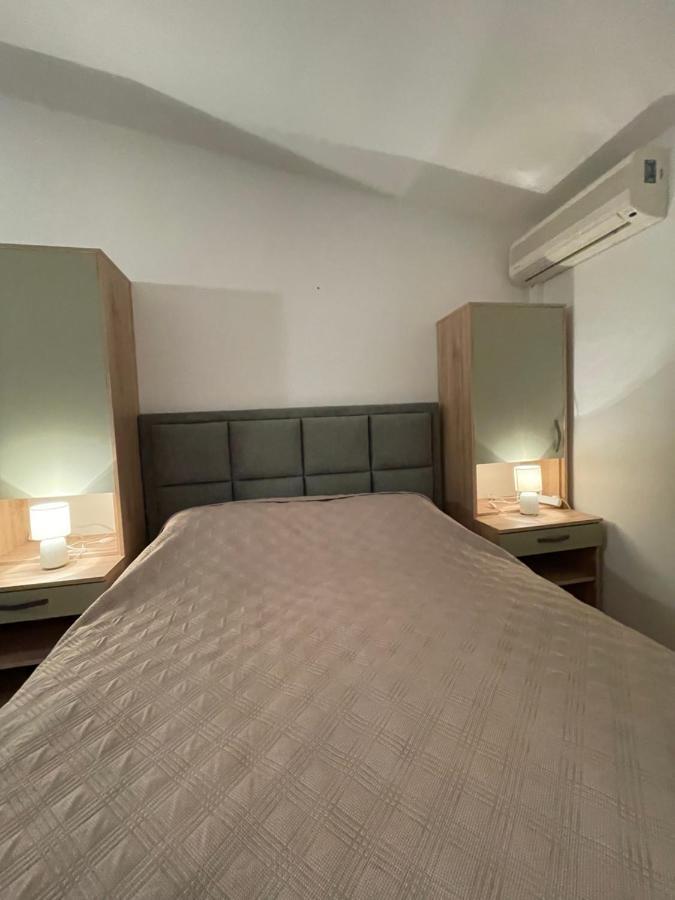 Diana Rooms And Apartments ستاريغغاد باكلينتسا المظهر الخارجي الصورة