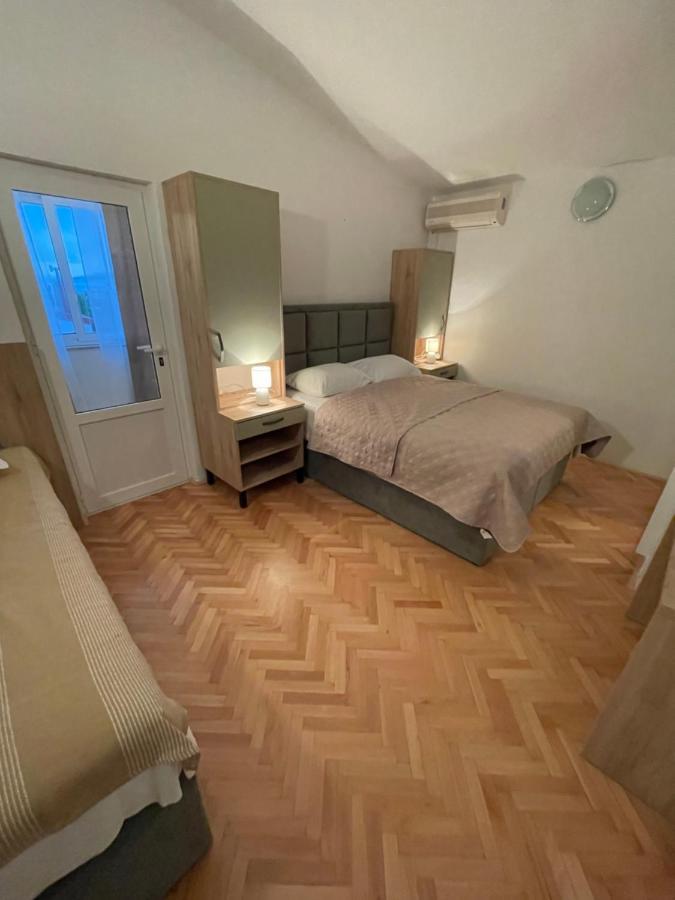 Diana Rooms And Apartments ستاريغغاد باكلينتسا المظهر الخارجي الصورة