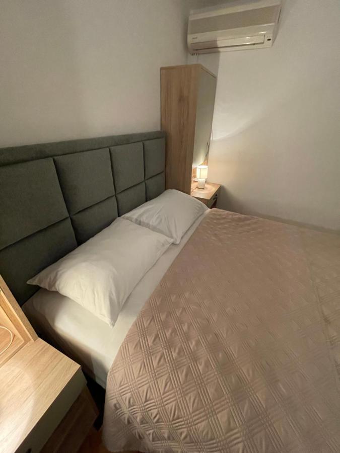 Diana Rooms And Apartments ستاريغغاد باكلينتسا المظهر الخارجي الصورة