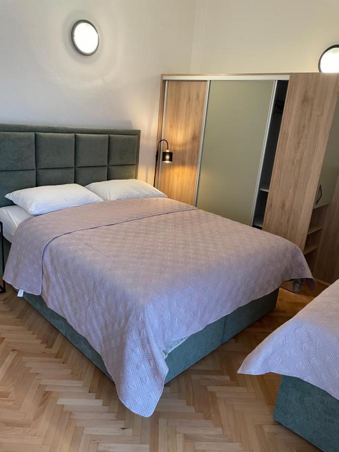 Diana Rooms And Apartments ستاريغغاد باكلينتسا المظهر الخارجي الصورة