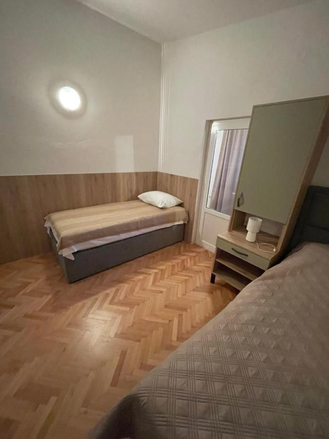 Diana Rooms And Apartments ستاريغغاد باكلينتسا المظهر الخارجي الصورة