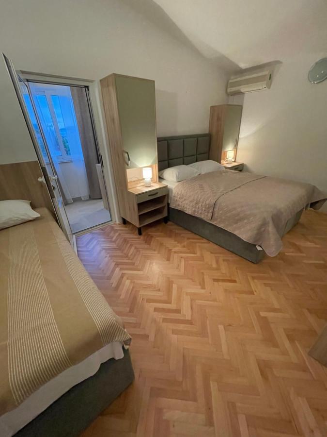 Diana Rooms And Apartments ستاريغغاد باكلينتسا المظهر الخارجي الصورة
