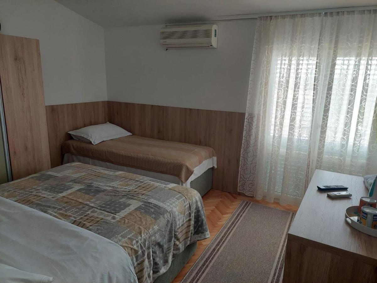Diana Rooms And Apartments ستاريغغاد باكلينتسا المظهر الخارجي الصورة