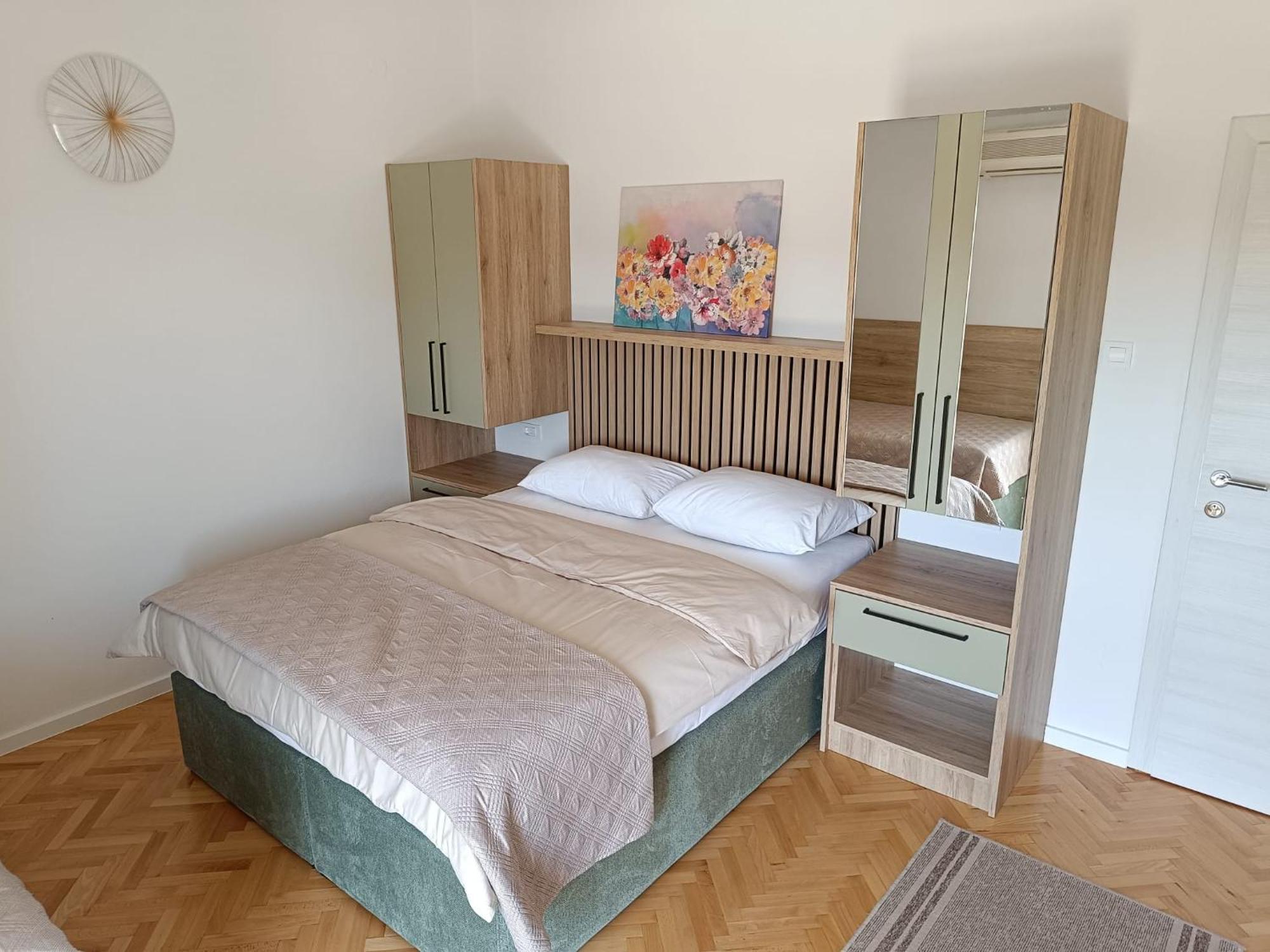 Diana Rooms And Apartments ستاريغغاد باكلينتسا المظهر الخارجي الصورة