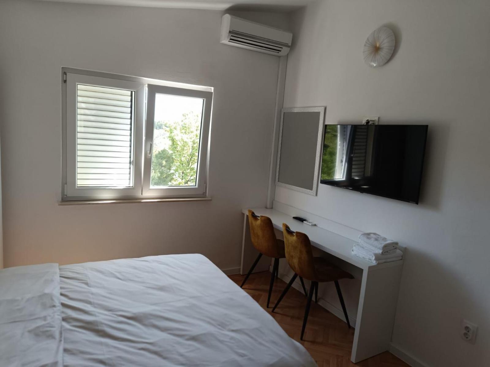 Diana Rooms And Apartments ستاريغغاد باكلينتسا المظهر الخارجي الصورة