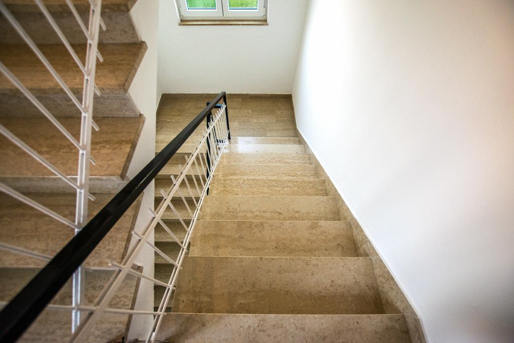 Diana Rooms And Apartments ستاريغغاد باكلينتسا المظهر الخارجي الصورة